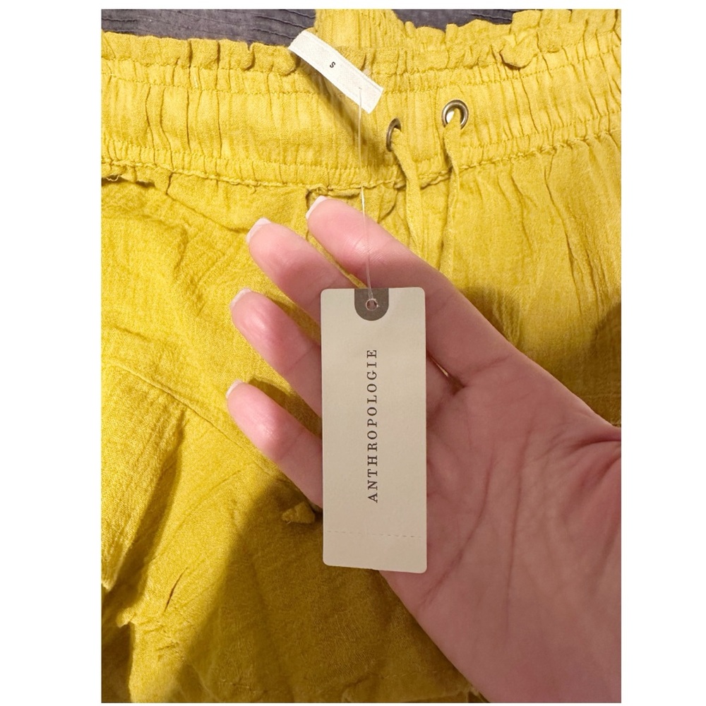 ANTHROPOLOGIE GROMMET FLOUNCE SHORTS - Picture 4 of 5